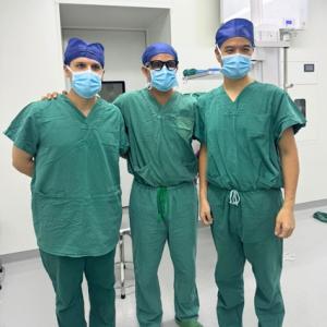 Dr. Christian Rodriguez with Bariatric Surgeons in China