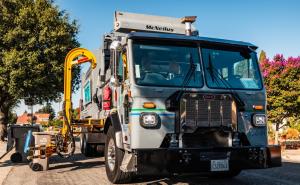 California Waste Solutions recycling truck collecting materials in San Jose, California