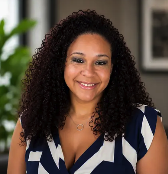 Lauren LaShae Owens, Recognized By Influential Women, Connects Strategy, Data, And Human Judgment To Drive Growth
