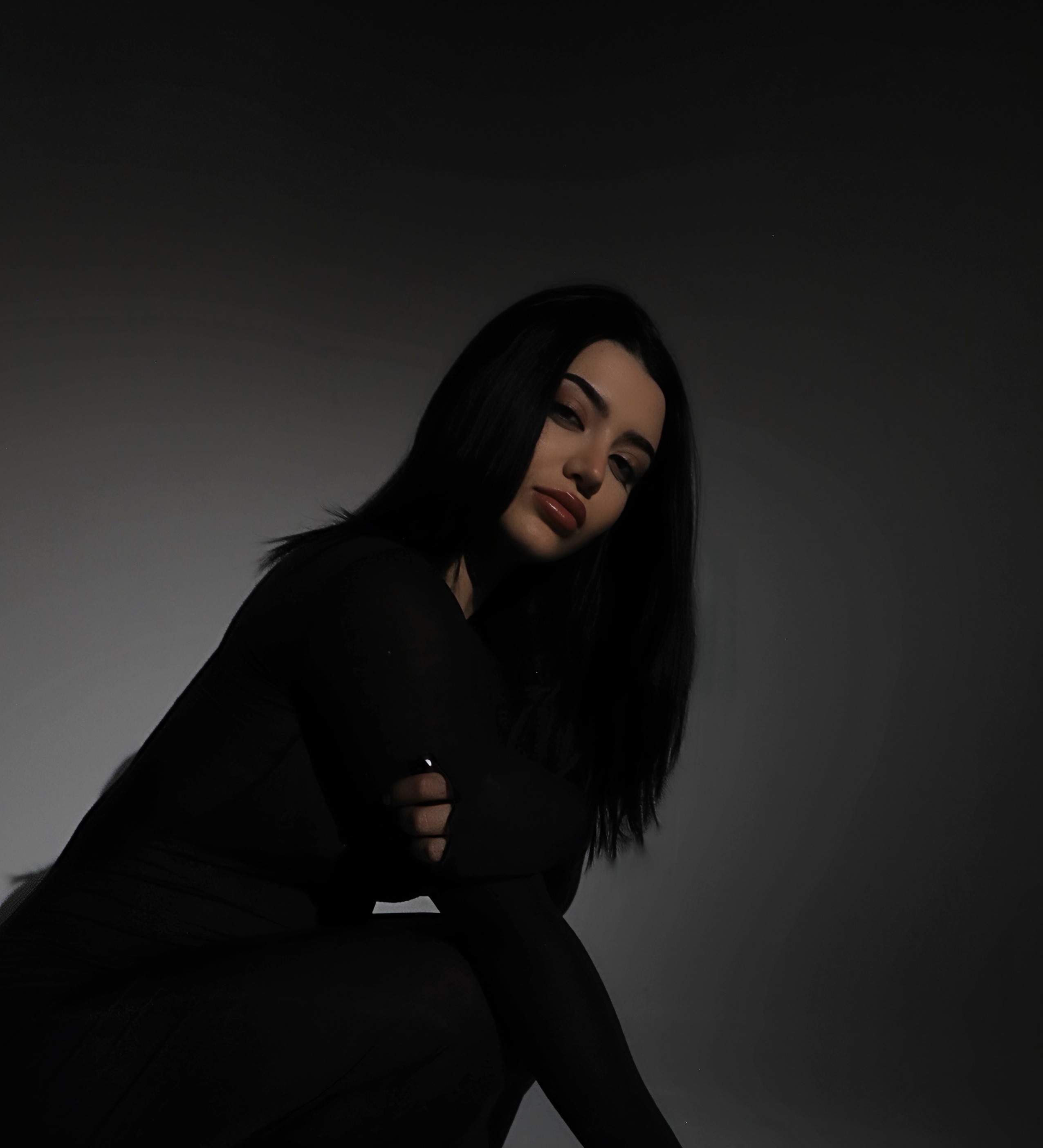 Introducing Delara, The Persian Artist on the Rise