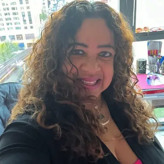 Joani Holmes, Featured By Influential Women, Defines Service Excellence Through Purpose-Driven Leadership