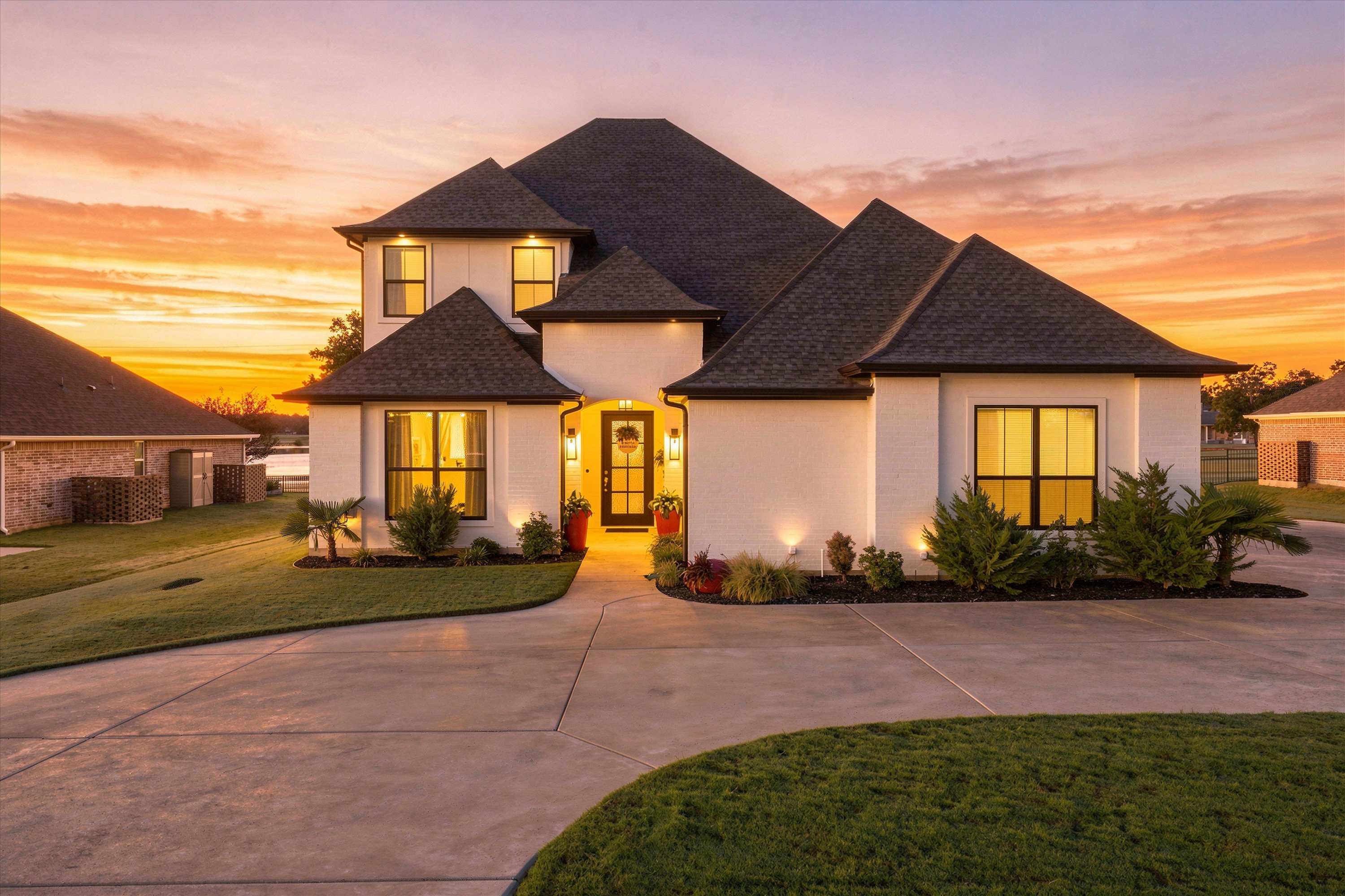Eric Wilkins of VYBE Realty Announces Pecan Plantation Golf Course Home For Sale as a VYBE Exclusive