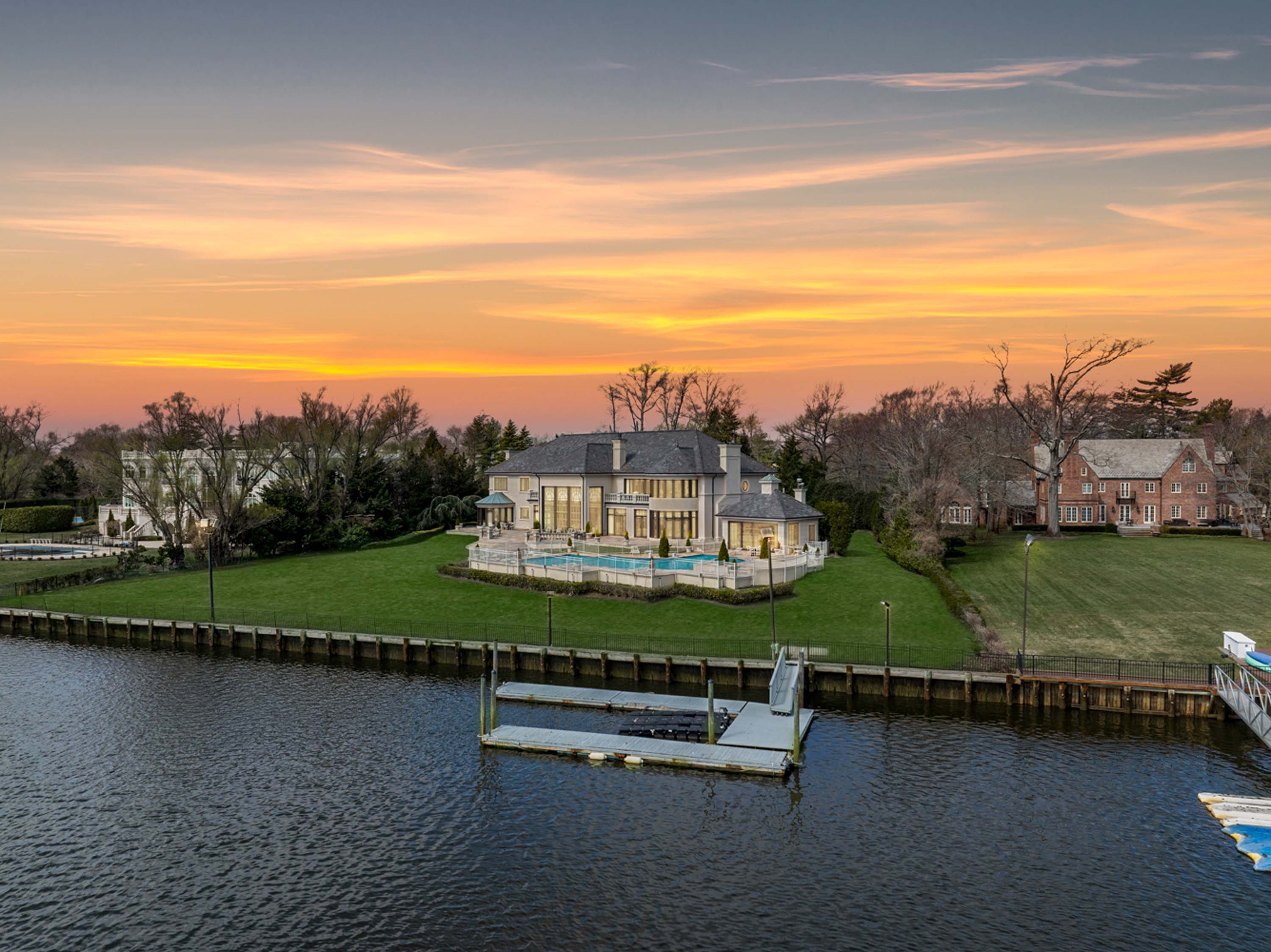 Long Island’s Famed Waterfront ‘Snapple House’ to Sell at Auction via Concierge Auctions
