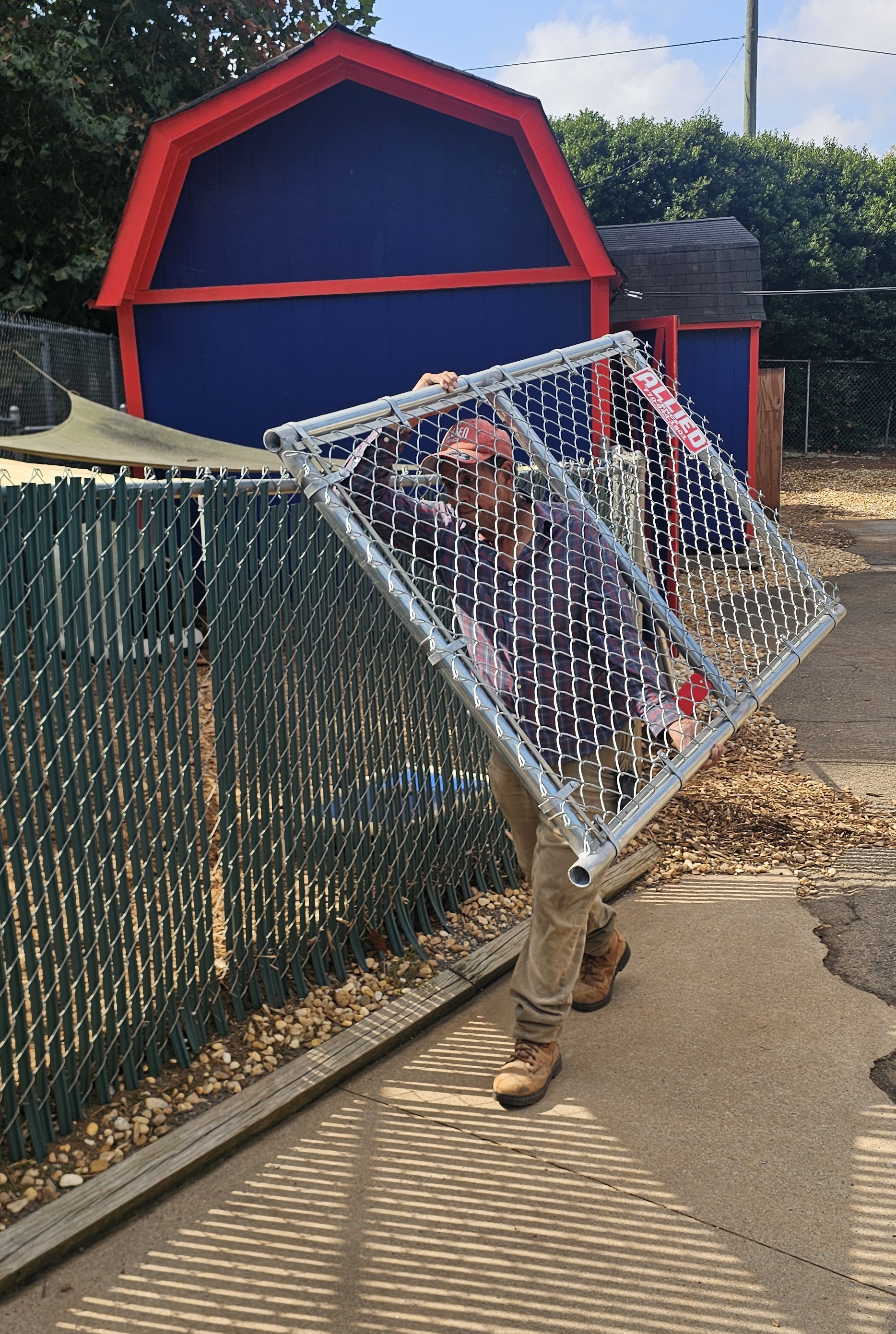 Allied Fence Donates Kennel Repairs to Humane Society of Forsyth County