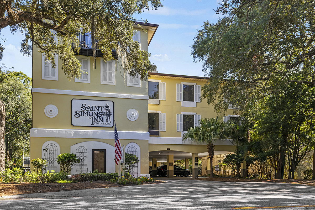 14 Condo-Hotel Units Across From the St. Simons Lighthouse Head to Online Auction