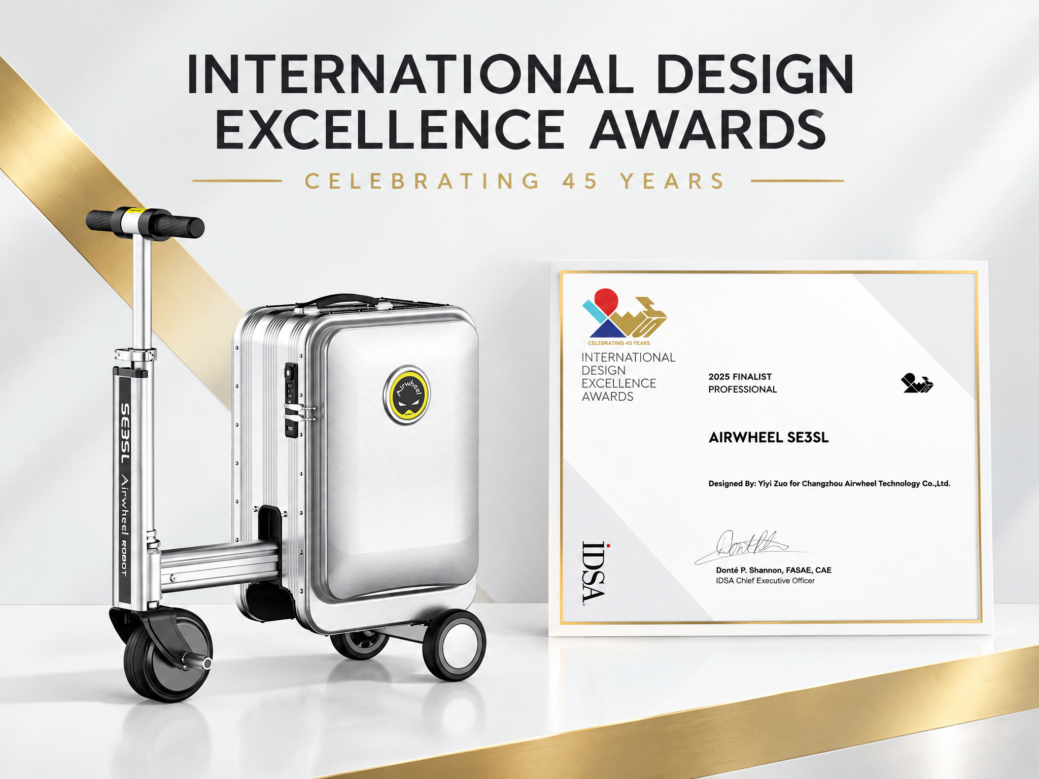 Best of IDEA Awards with Airwheel 20inch Smart Electric Scooter Carry-On hand Boarding AI Wheel Cabin Luxury Suitcase