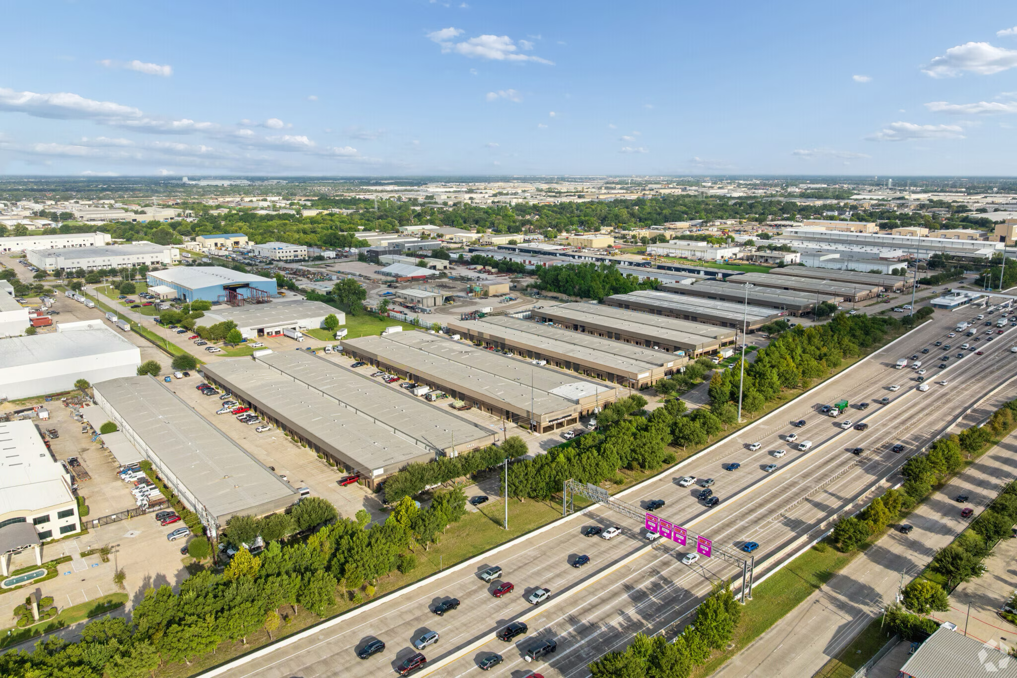Simi Capital Enters Texas With Acquisition of 359,000-Square-Foot Small-Bay Industrial Portfolio in Northwest Houston