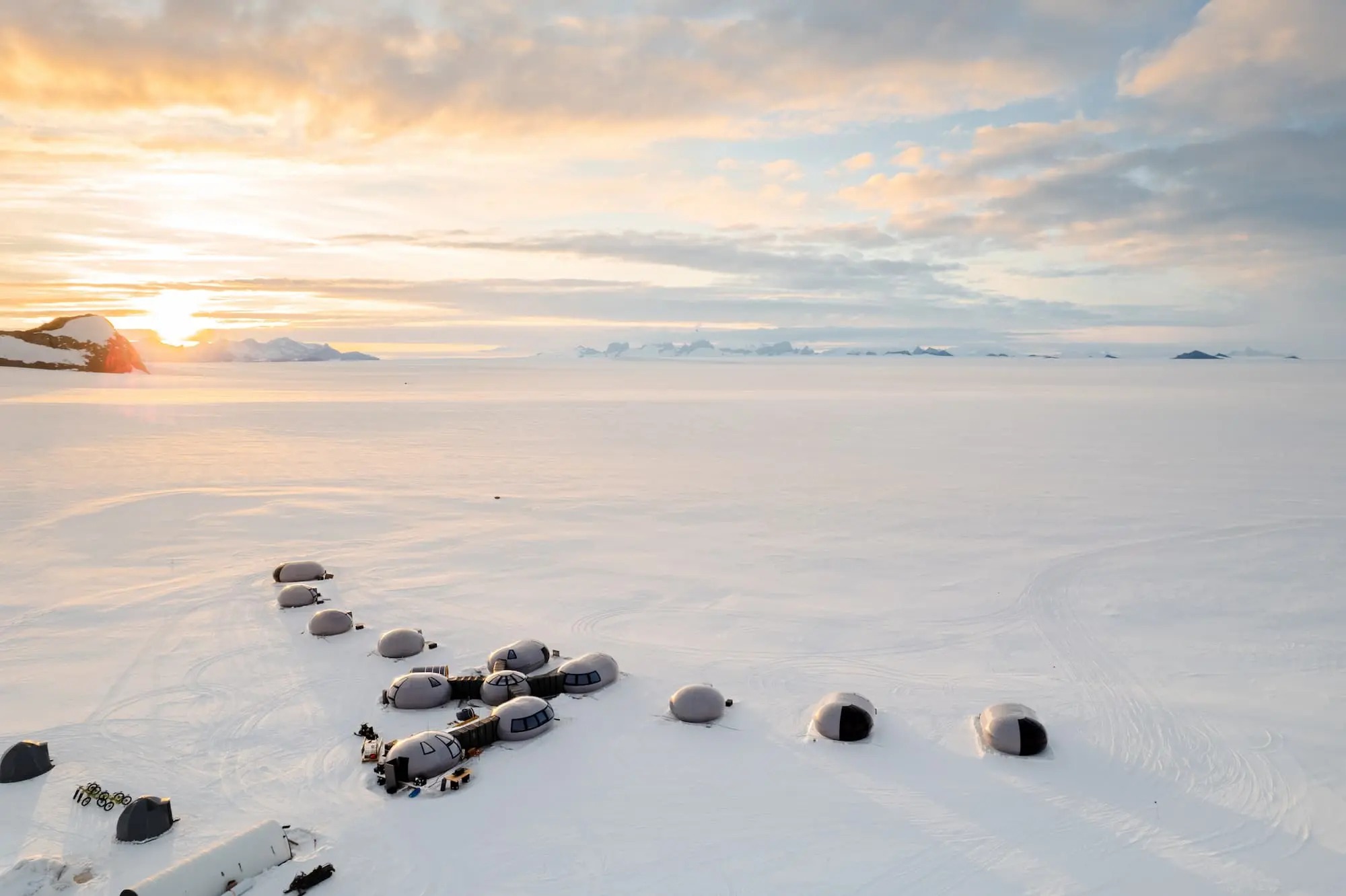 Satopia Travel Publishes First Privé 100 Ranking of Remote Places to Stay; Antarctica’s White Desert Tops Legends