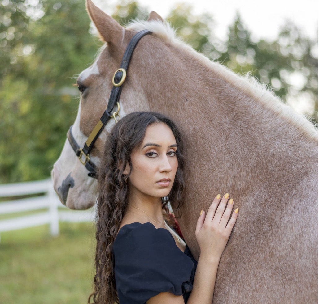 LIANA VALLE TURNS HOMETOWN MEMORIES INTO A LOVE LETTER ON NEW SINGLE ‘A NEW BEST FRIEND,’ OUT OCTOBER 16