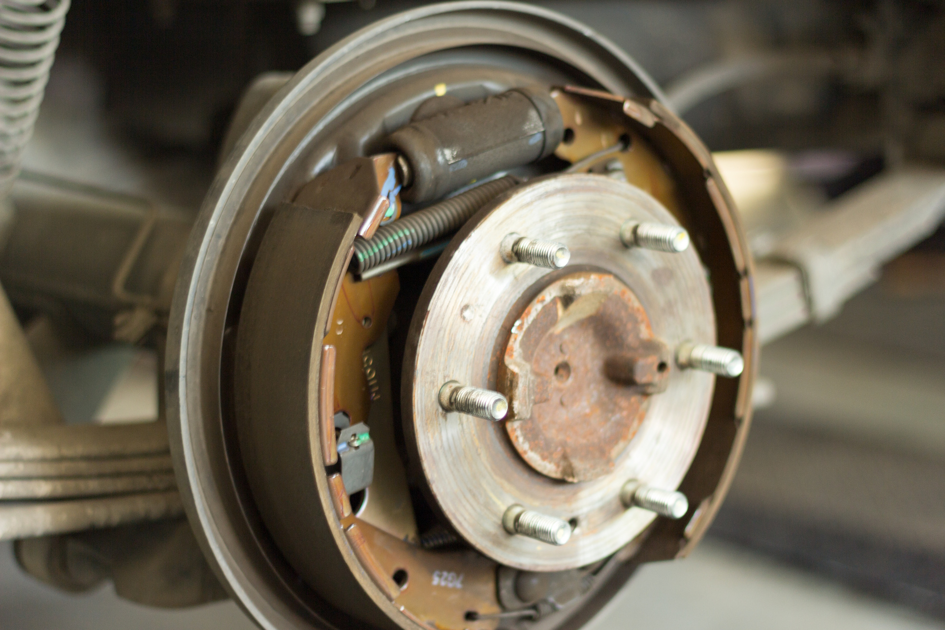 Brake Drum Cracking and Heat Damage Raise Maintenance Concerns for Heavy-Duty Commercial Vehicles