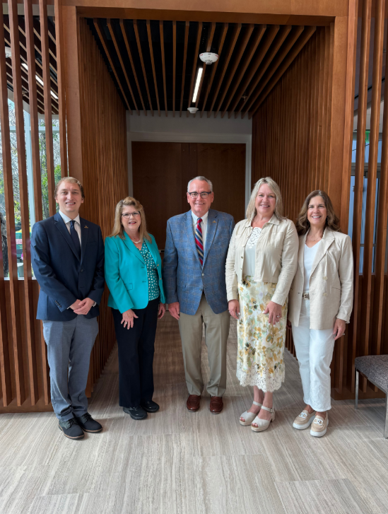 One Purse Receives First Edyth Bush Charitable Foundation Grant to Strengthen Leadership and Expand Services for Women