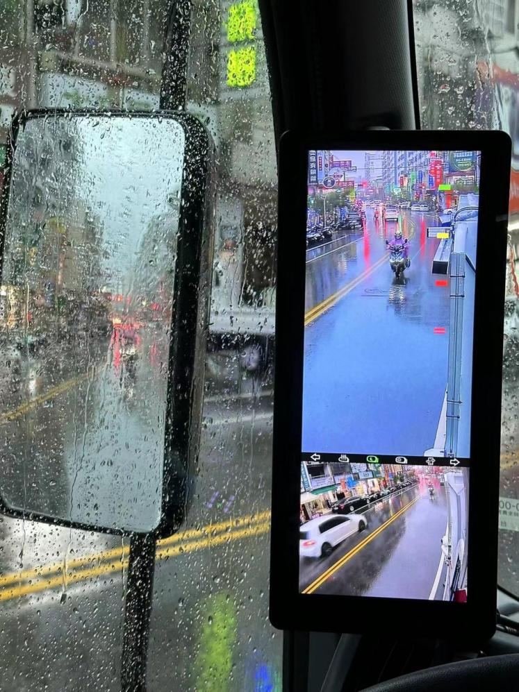 Crystal-Clear in Complex Light: How AUTOEQUIPS Camera Monitor System Enhances All-Weather Vision Safety