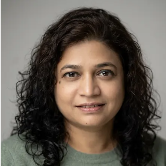 Influential Women Showcases Shubhada Zunjarwad: Trading Tech For A Studio Where Creativity, Confidence, Community Grow