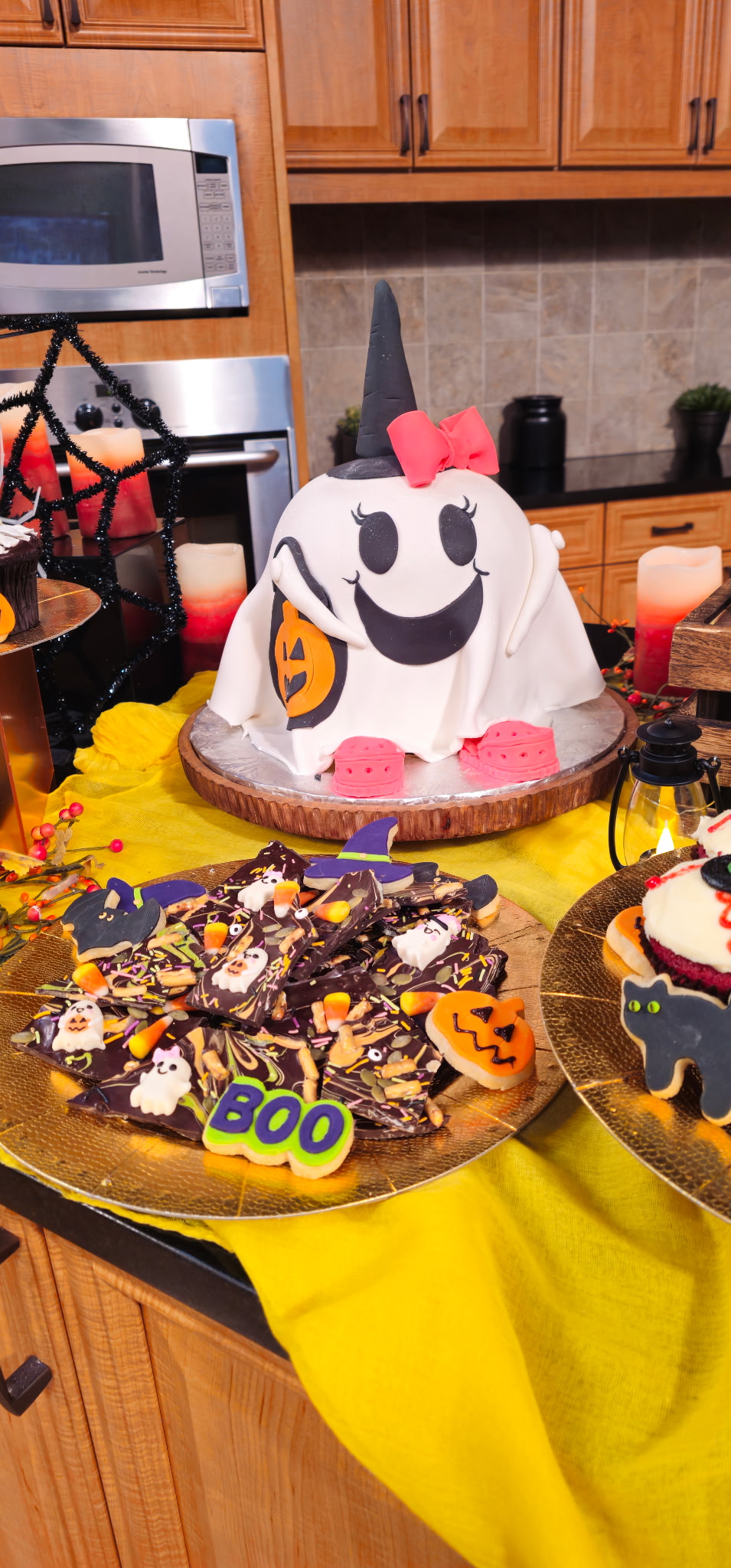 BOO-TIFUL TREATS FOR HALLOWEEN