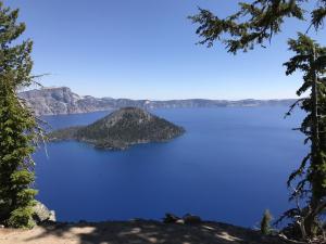 Xiaosong Liu Oregon recommends at Crater Lake