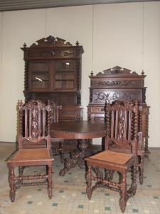 A live-only auction boasting over 1,000 lots of quality merchandise – much of it coming by way of container and trailer loads from France, England and Massachusetts – is planned for Sunday, March 8th, by Ponder’s Auctions in the gallery at 1504 South Leslie Street in Stuttgart, at 10 am Central time