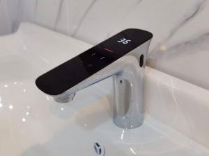 Touchless Sensor Faucet with Touchpad to override sensor when it fails