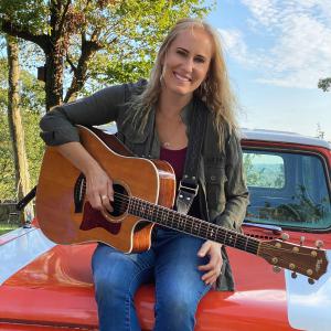 Award-winning singer-songwriter Elza Libhart (https://elzamusic