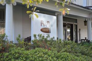 Local cigar bar, R & R Cigars, is proud to be the only whiskey bar in Tuscaloosa The mansion at R & R Cigars