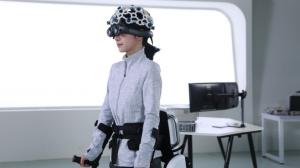 Fourier Intelligence’s industry-leading exoskeleton robotics, ExoMotus™ X2 combining EEG controlling module
