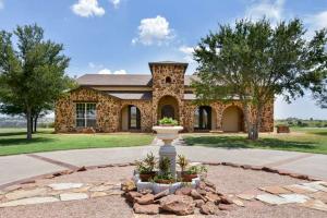 3,670± sq. ft. 4 bedroom 3 bath, 3 car garage home on 1.9± acres,” said Ryan Rickles, auction agent. “Notable features include a bonus room; storm shelter; kitchen w/conveying stainless Wolf appliances, subzero fridge and wine room
