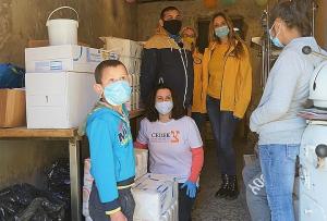 Alex Galamb, a baker and pastry chef, is teaching marginalized children a profession that can transform their lives Scientology Volunteer Ministers and CEDEK carry out a joint project to donate supplies to a Roma baker who is providing a way out of poverty to marginalized children