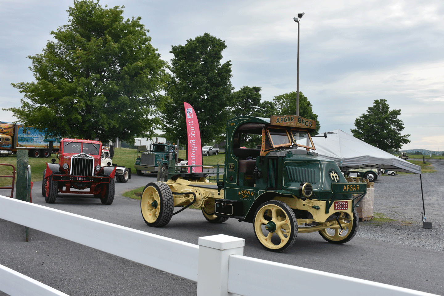 ATHS National Convention and Truck Show features celebrity meet and