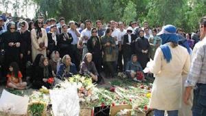 Iran – 1,112 families of MEK martyrs urge the UN to prevent the destruction of mass graves Khavaran cemetery
