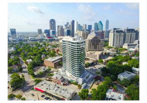 ONE UPTOWN TRANSITIONS FROM A HIGH-RISE LUXURY RENTAL BUILDING One Uptown, the iconic 20-story high-rise at 2619 McKinney Avenue, will be converted from a luxury rental apartment to a "FOR SALE" luxury condominium.