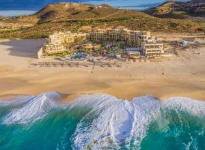 Craving a long-awaited international vacation? Looking to visit somewhere familiar, safe, and easy to access? Pueblo Bonito Resorts—with five properties located in Los Cabos, Mexico—has an enticing offer available starting this week that rewards guests savvy enough to plan and book early for winter travel