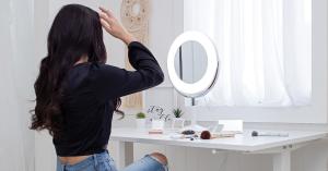 Remove the center mirror and convert it into a ring light instantly. The Beauty Ring includes a built-in arm and adjustable phone holder that centers your smart device for perfect selfies and video. Adjust the light using five dimming options and three co