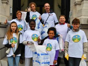 Scientologists in Brussels ready for park clean up