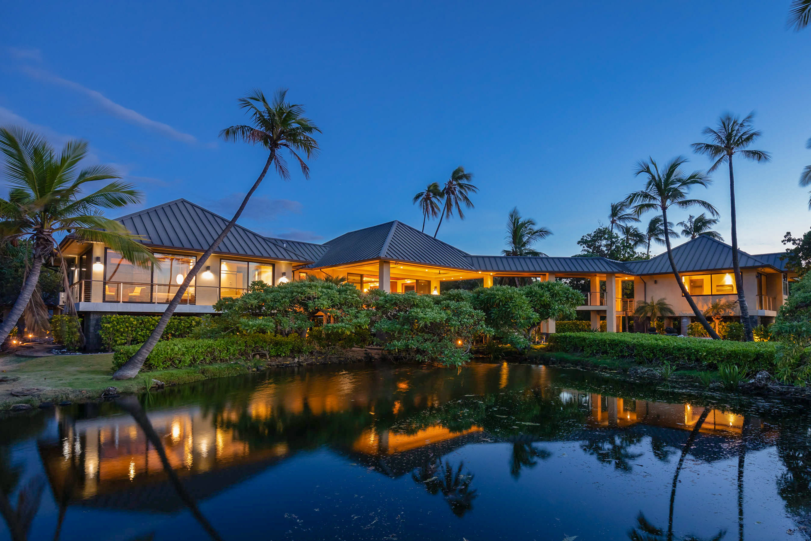 Turnkey Oceanfront Estate With Direct Puako Beach Access in Hawaii to 