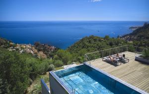 Bask in the jaw-dropping panoramic views of the Mediterranean, where the warm ocean waters stretch towards the horizon.