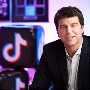Mondo.NYC and the Recording Industry Association of America (RIAA) Partner for Sixth Year 4 Ole Obermann headshot