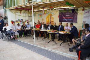 President Isaac Herzog and his wife Michal made a meaningful visit to the Shalva Sukkah in Jerusalem1