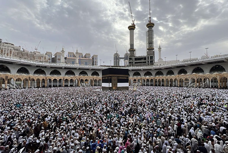 MOHU Announces the Reopening of Umrah Visas for 1444H | Saudi Arabia ...