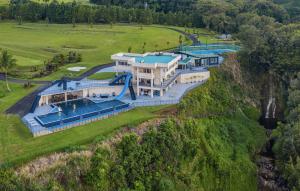 32-1056 Old Mamalahoa Highway | 9+ Acre Estate on the Big Island, Hawaii