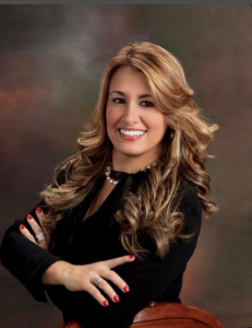 Dr. Grisel Martos, a cosmetic dentist in Miami, Introduces gum bleaching. 1